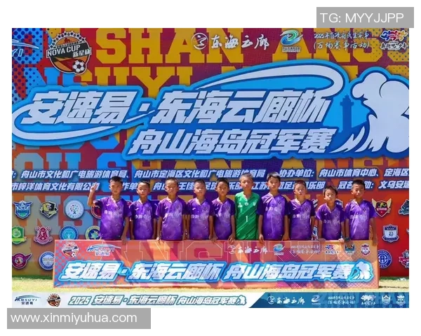 足球明星舟山女婿视频揭秘他的生活与职业背后的故事